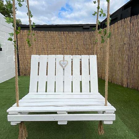 Spacious 6 Bed Home Near City & Albion Stadium Perfect For Contractors! Birmingham Luaran gambar