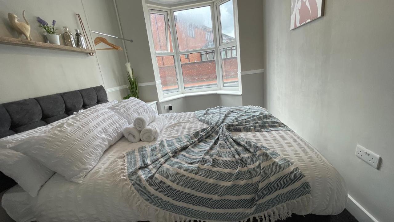 Spacious 6 Bed Home Near City & Albion Stadium Perfect For Contractors! Birmingham Luaran gambar